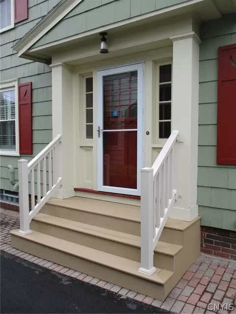 Exterior - 460 Brattle Rd, Syracuse, NY 13203 photo 7 of 7