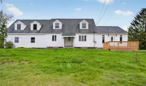 340 Chesbro Rd, Schroeppel, NY 13132