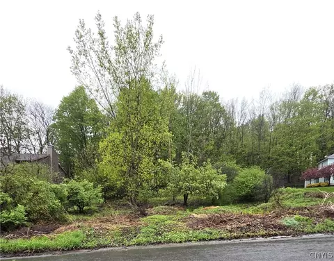 4984 Cornish Heights Pkwy, Onondaga, NY 13215