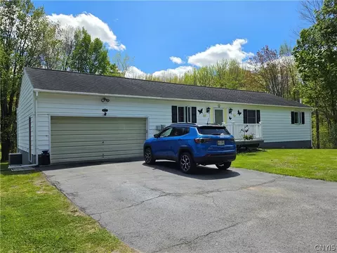 147 Gildner Rd, Central Square, NY 13036