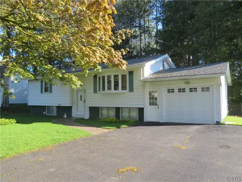 33 Perimeter Rd, Whitestown, NY 13492