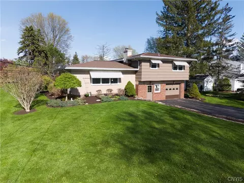 3830 East St, Skaneateles, NY 13152