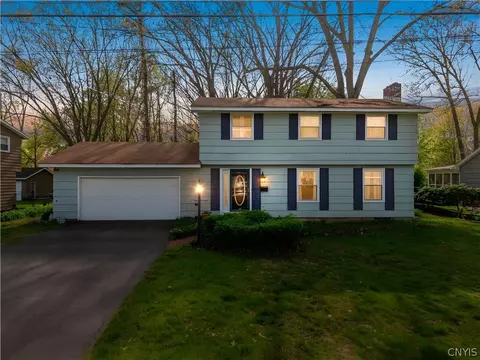 318 David Dr, Syracuse, NY 13212
