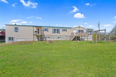 4267 Davis Corners Rd, Morrisville, NY 13408