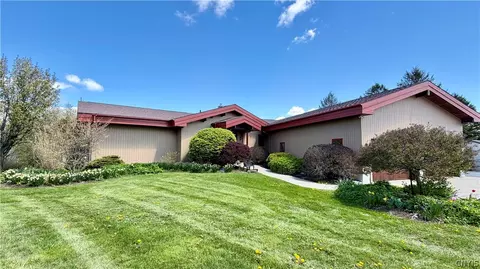 5601 Mack Rd, Niles, NY 13152