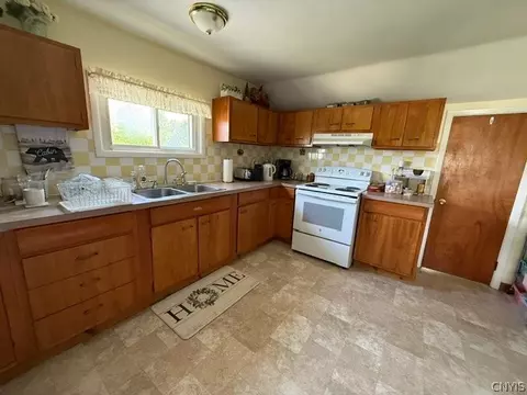 Kitchen - 3835 Prospect St, Oneida, NY 13421 photo 3 of 8