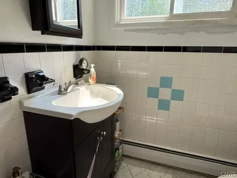 Bath - 3835 Prospect St, Oneida, NY 13421 photo 1 of 3