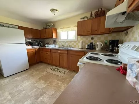 Kitchen - 3835 Prospect St, Oneida, NY 13421 photo 2 of 8