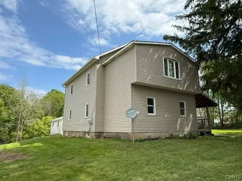 Exterior - 3835 Prospect St, Oneida, NY 13421 photo 2 of 2
