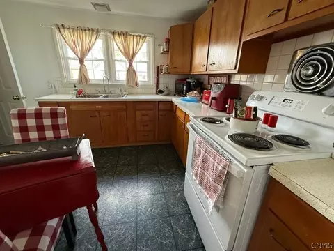Kitchen - 3835 Prospect St, Oneida, NY 13421 photo 6 of 8