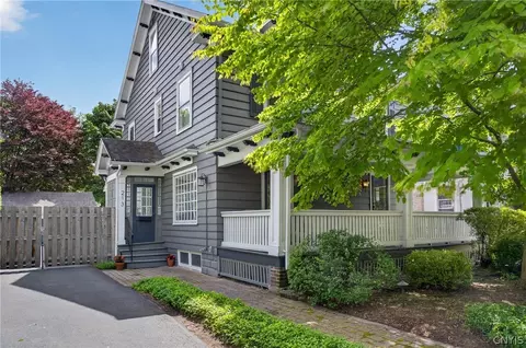 213 Cambridge St, Syracuse, NY 13210
