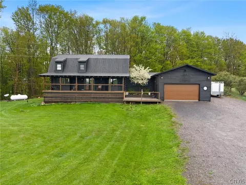 Exterior - 3570 Williams Rd, Marcellus, NY 13108 photo 2 of 11