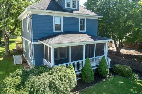 259 Bates Ave, Oneida, NY 13421