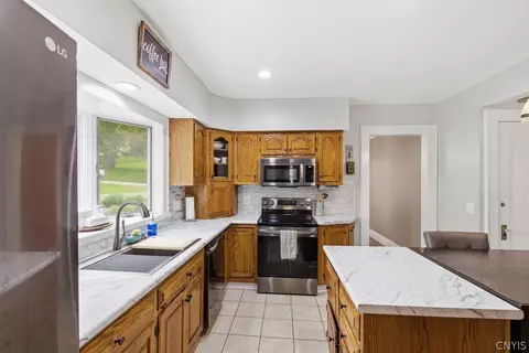 9 Sunset Ter, Lysander, NY 13027 photo 12