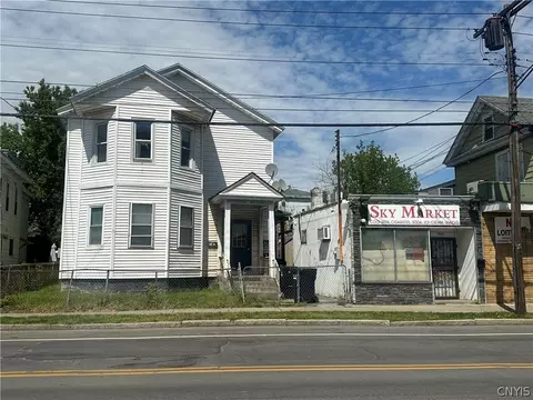 1506 Lodi St, Syracuse, NY 13208