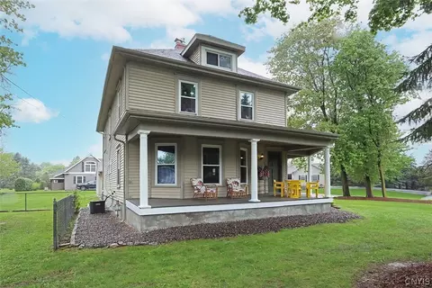 Exterior - 1 Sparrow Ln, Fayetteville, NY 13066 photo 7 of 8
