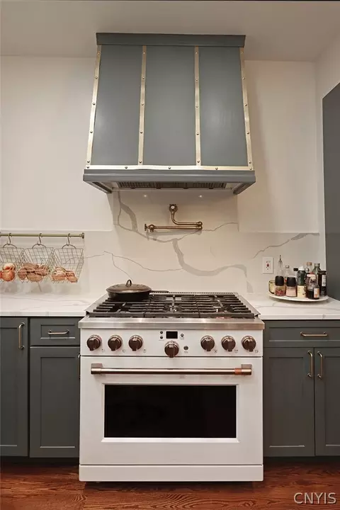 Kitchen - 1 Sparrow Ln, Fayetteville, NY 13066 photo 5 of 6
