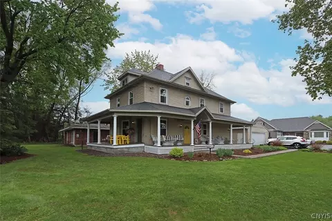 Exterior - 1 Sparrow Ln, Fayetteville, NY 13066 photo 3 of 8
