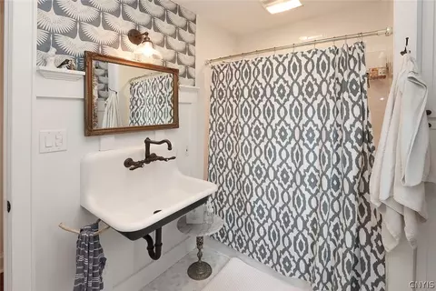 Bath - 1 Sparrow Ln, Fayetteville, NY 13066 photo 5 of 5