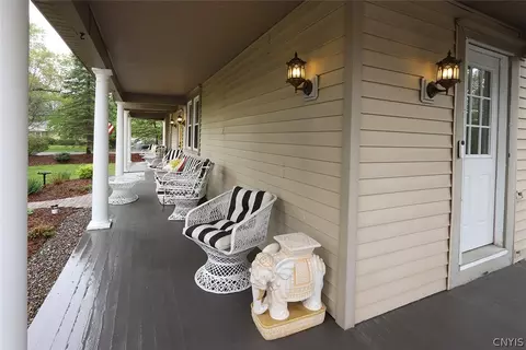 Exterior - 1 Sparrow Ln, Fayetteville, NY 13066 photo 5 of 8