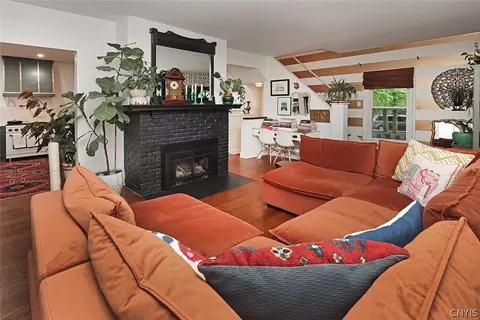 Living - 1 Sparrow Ln, Fayetteville, NY 13066 photo 1 of 4