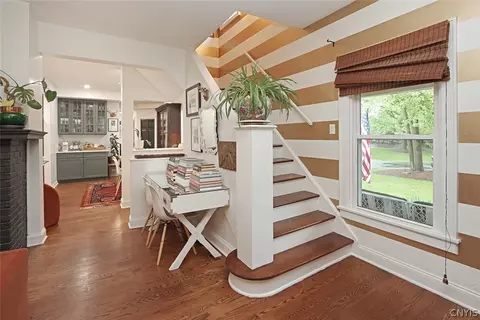 Entry Way - 1 Sparrow Ln, Fayetteville, NY 13066 photo 2 of 2