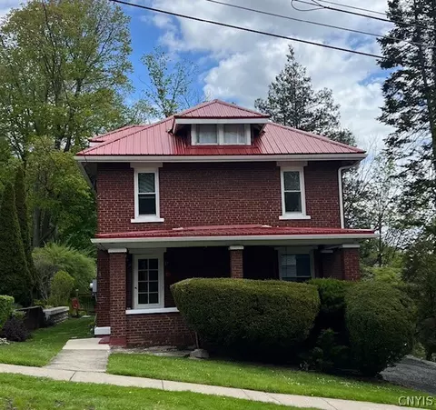 3 James St, Cortland, NY 13045