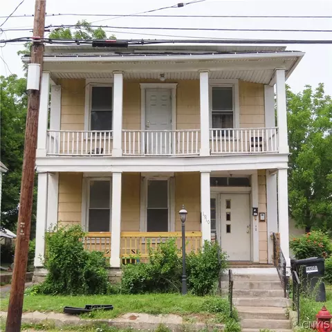 1910 Lodi St, Syracuse, NY 13208