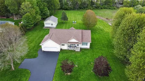 7338 Railroad St, Stittville, NY 13469