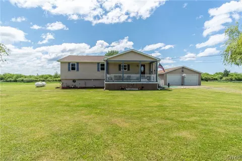 9368 Middle Rd, Dexter, NY 13634