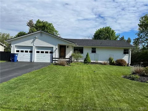 39 Elm Hl, Camillus, NY 13031