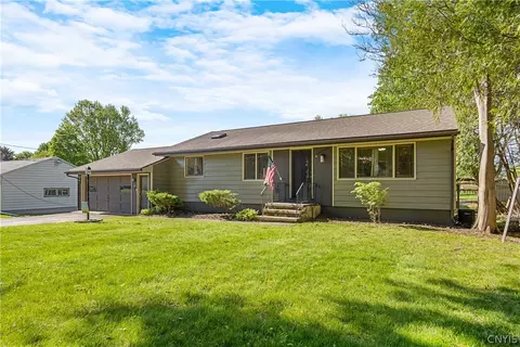 80 E 8th St, Vernon, NY 13421