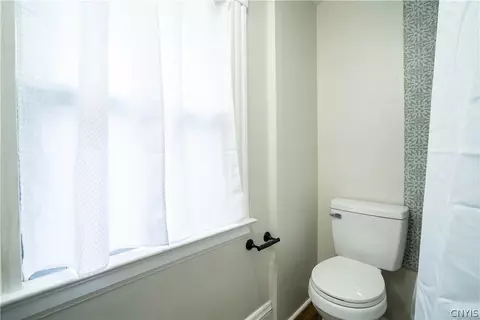 Bath - 519 Broadway St, Oneida, NY 13421 photo 2 of 3