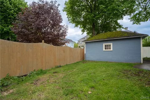 Exterior - 519 Broadway St, Oneida, NY 13421 photo 6 of 9