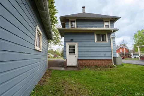 Exterior - 519 Broadway St, Oneida, NY 13421 photo 7 of 9