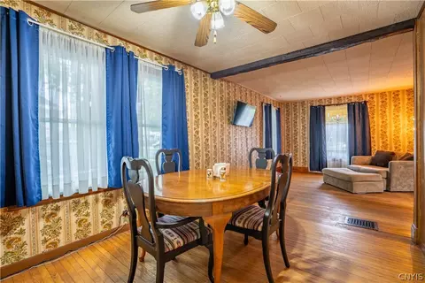 Dining - 519 Broadway St, Oneida, NY 13421 photo 4 of 4