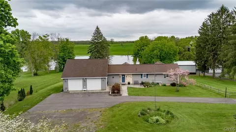 10026 Jordan Rd, Cato, NY 13080