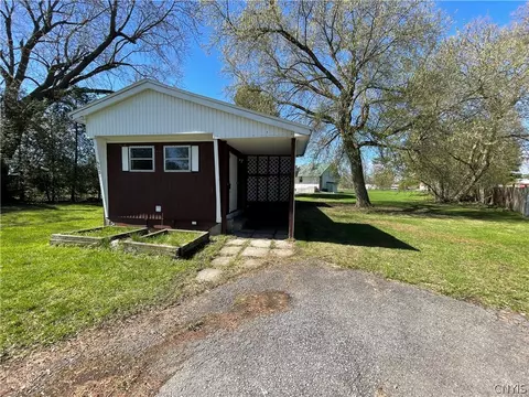 925 Albany Ave, Ogdensburg, NY 13669