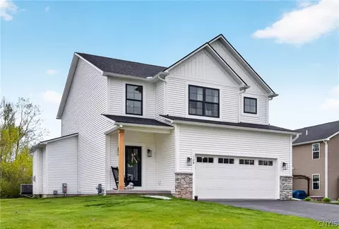 128 Giddings Trl, Lysander, NY 13027