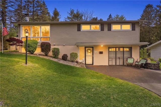 232 Wynnfield Dr, Syracuse, NY 13219