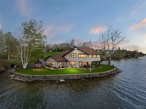 5072 W Lake Rd, Owasco, NY 13021
