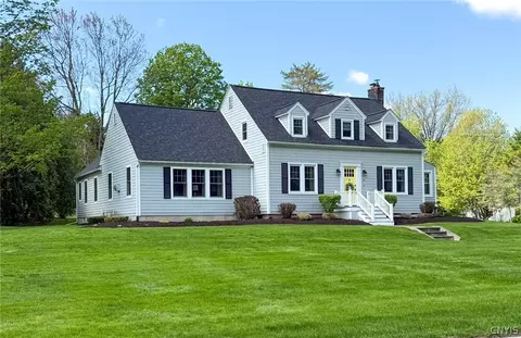 4 Gilbert Rd, New Hartford, NY 13413