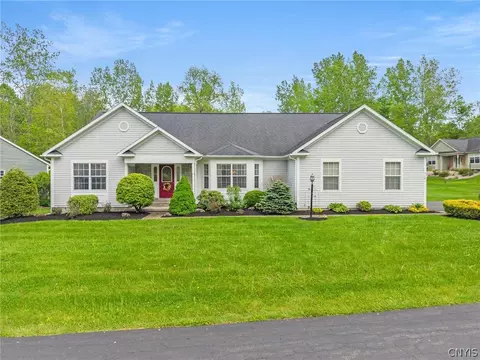 Exterior - 3161 Captiva Ct, Lysander, NY 13027 photo 2 of 7