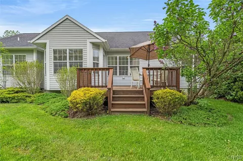 Exterior - 3161 Captiva Ct, Lysander, NY 13027 photo 5 of 7