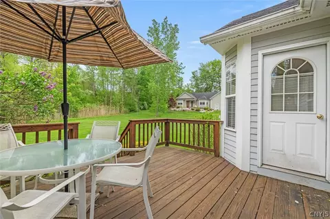 Exterior - 3161 Captiva Ct, Lysander, NY 13027 photo 4 of 7