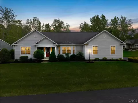 3161 Captiva Ct, Lysander, NY 13027