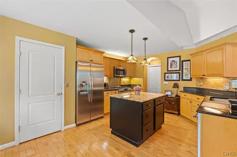 Kitchen - 3161 Captiva Ct, Lysander, NY 13027 photo 4 of 4