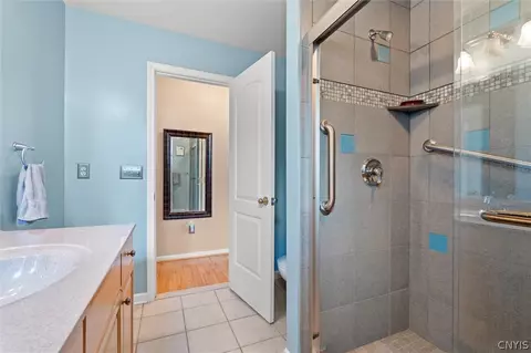Bath - 3161 Captiva Ct, Lysander, NY 13027 photo 2 of 5