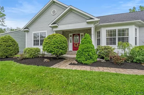 Exterior - 3161 Captiva Ct, Lysander, NY 13027 photo 3 of 7