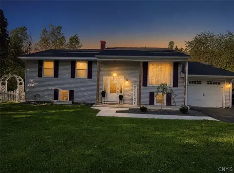 9529 Chapman Rd, New Hartford, NY 13413